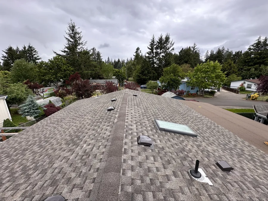 GAF Timberline HDZ bundles lined on ridge ready for installation, Portland OR
